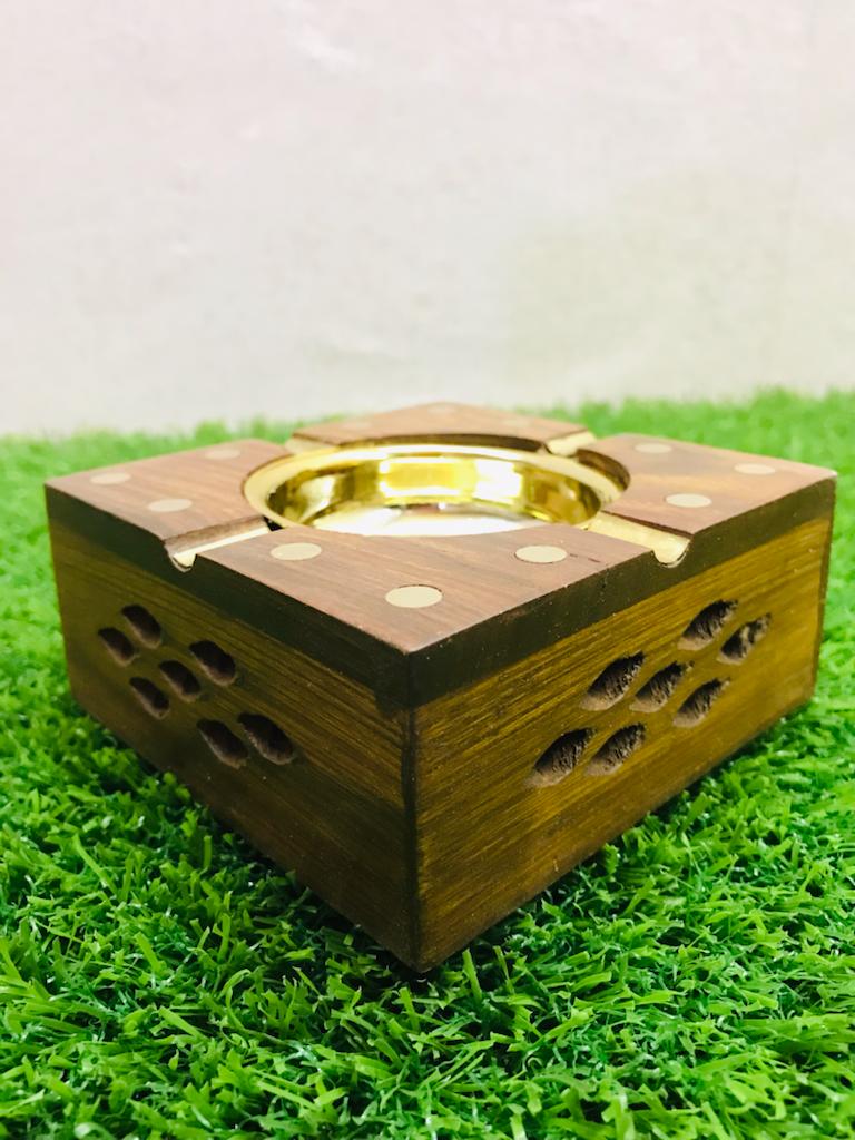 Beautiful Wooden Smooking ASH Tray By (Laly.pk).
